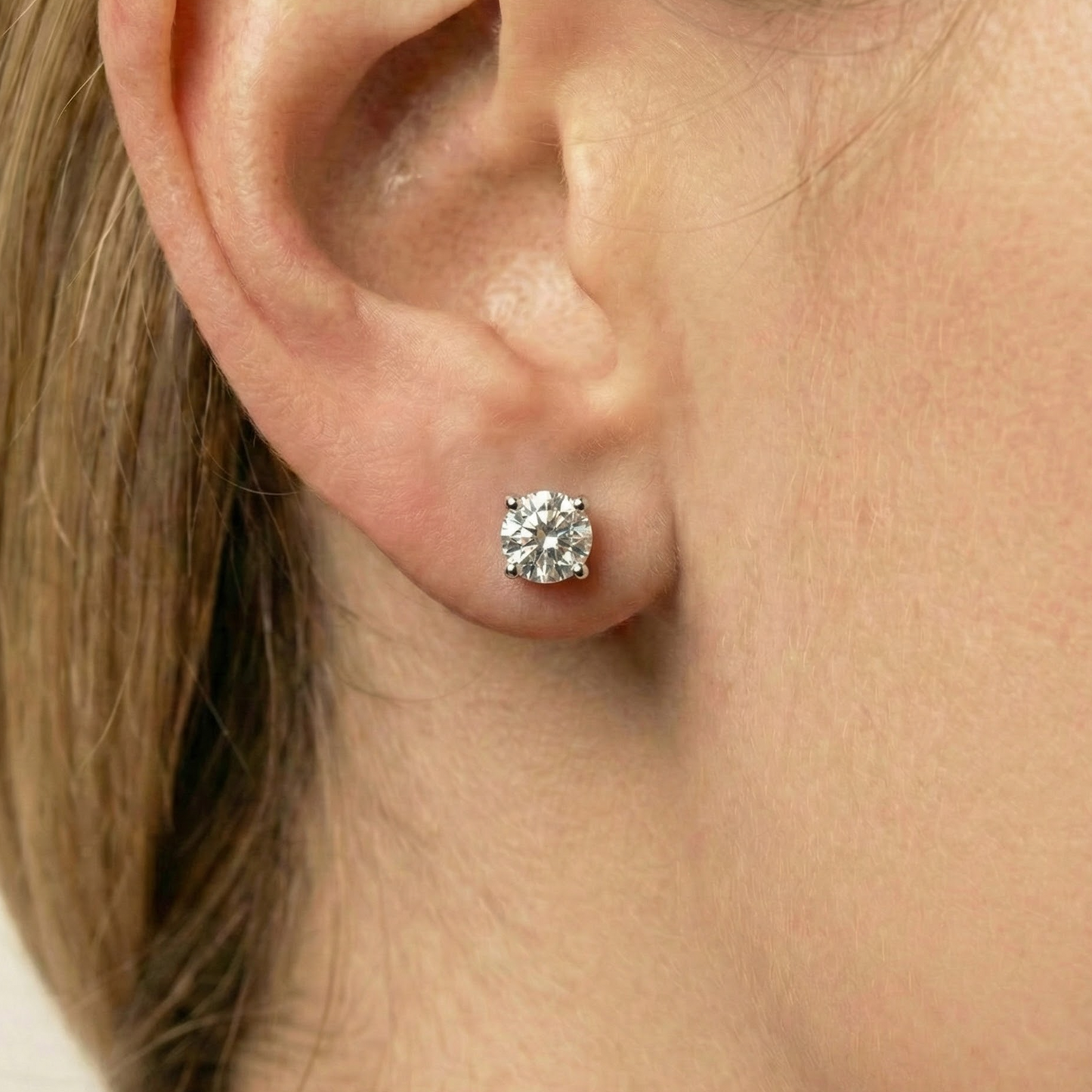 Vanta Studs