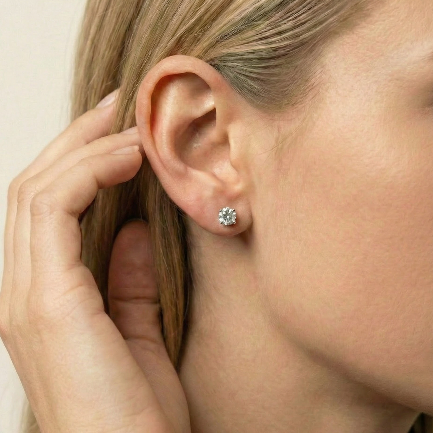 Vanta Studs