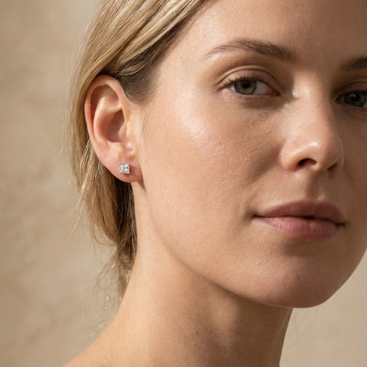 Vera Studs